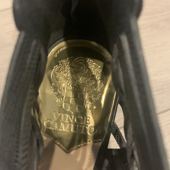 Vince Camuto - Black Heel Sandals - Size: 8.5 M - Picture 8 of 14